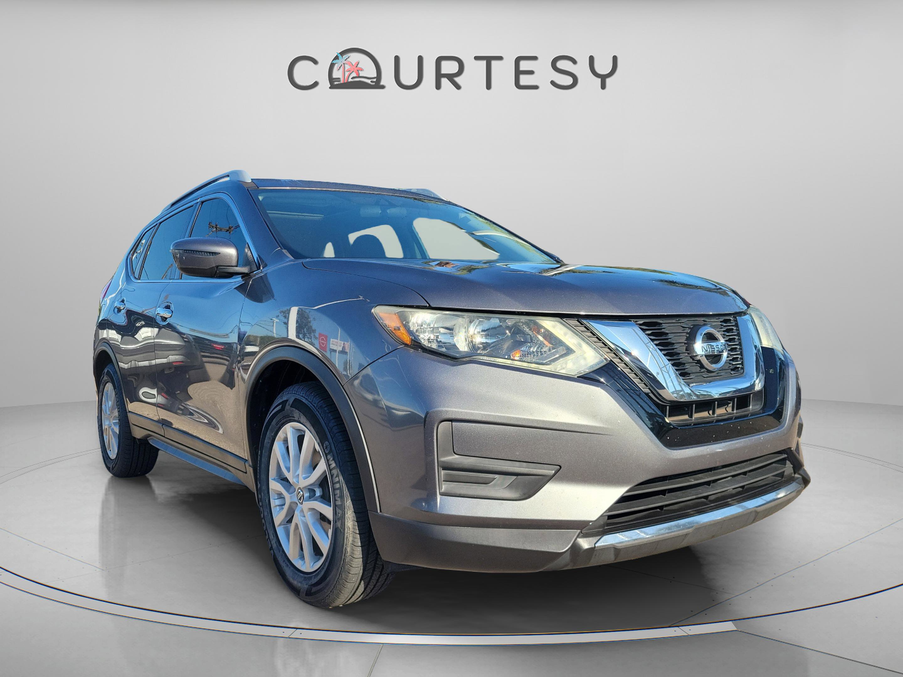 Certified 2017 Nissan Rogue SV image 6