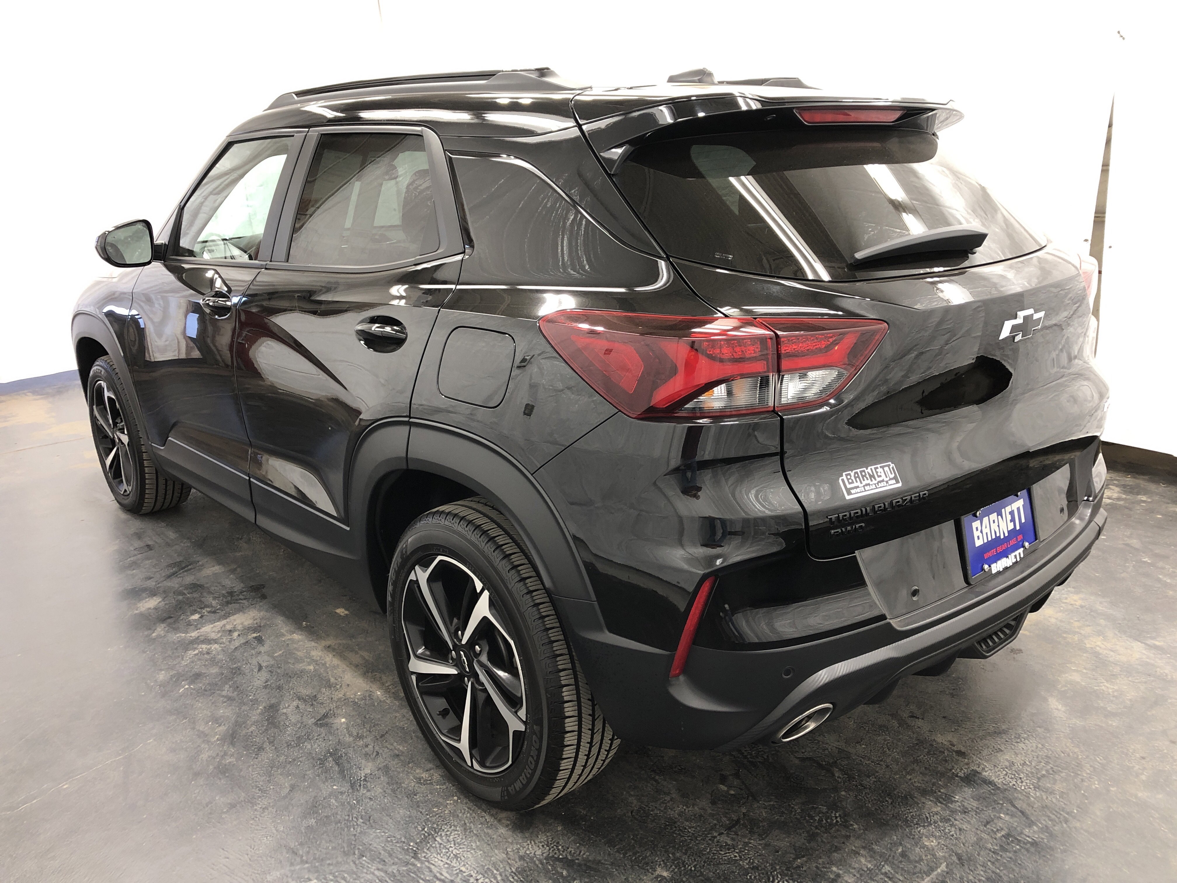 Used 2021 Chevrolet TrailBlazer RS w/ Technology Package AWD/4WD image 4
