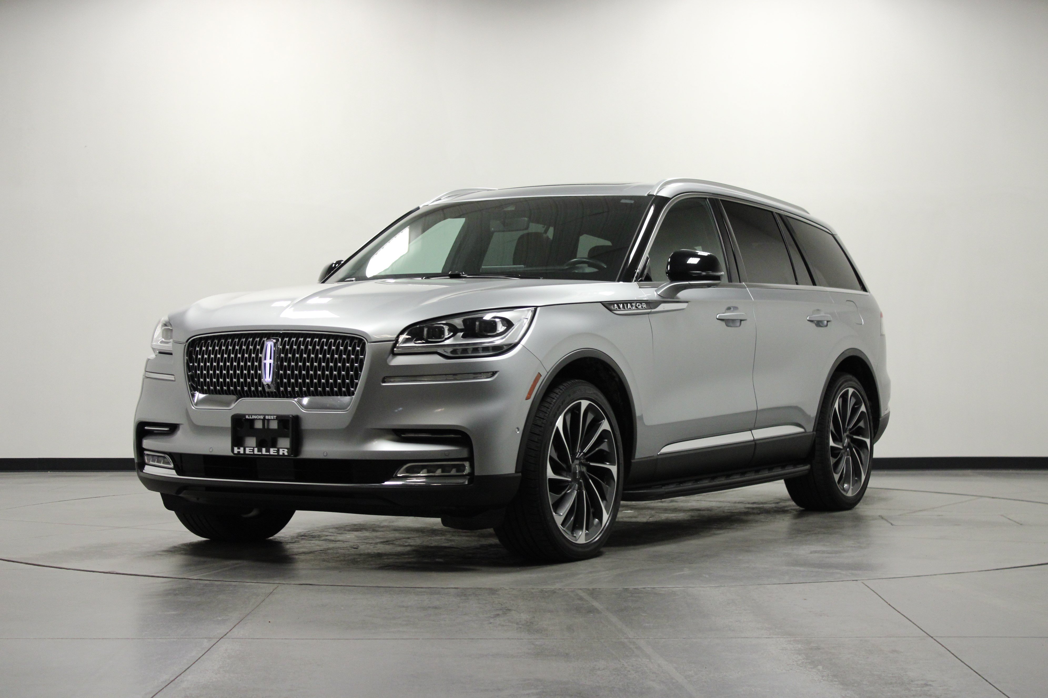 Used 2022 Lincoln Aviator Reserve w/ Equipment Group 201A AWD/4WD image 8