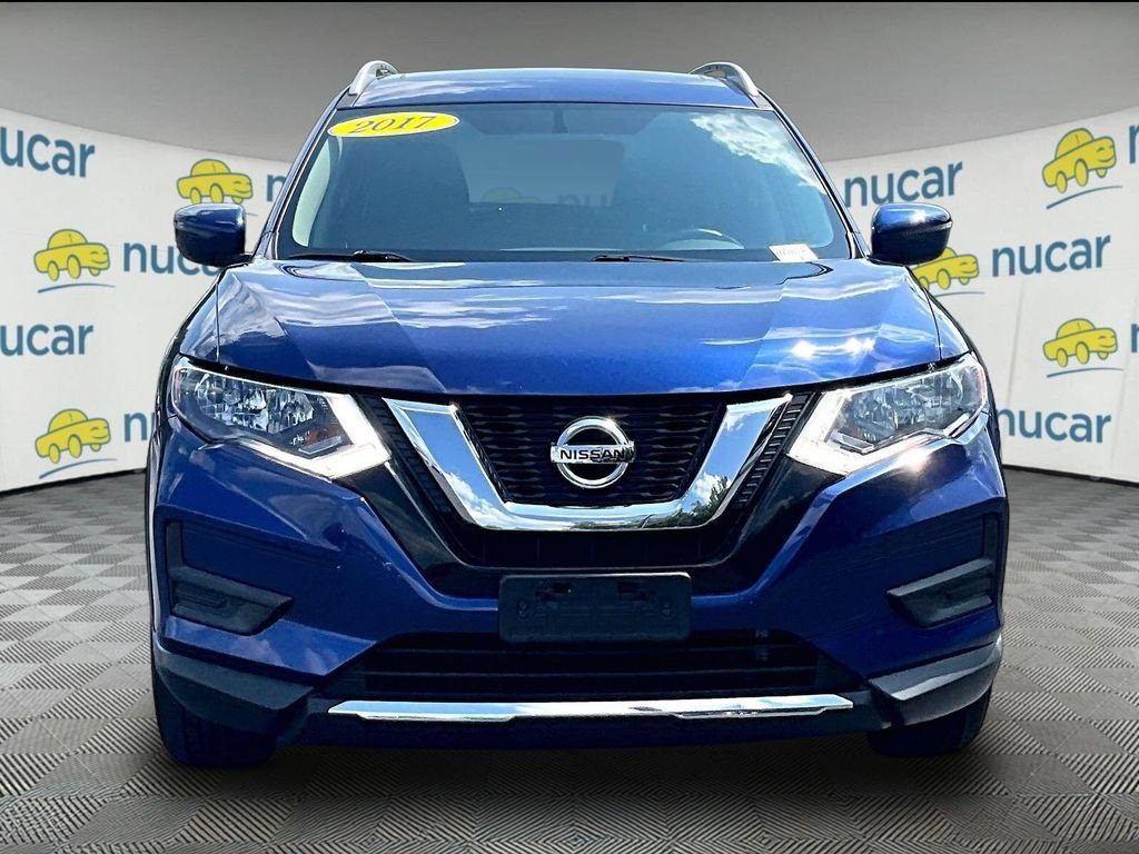 Used 2017 Nissan Rogue SV AWD/4WD image 2