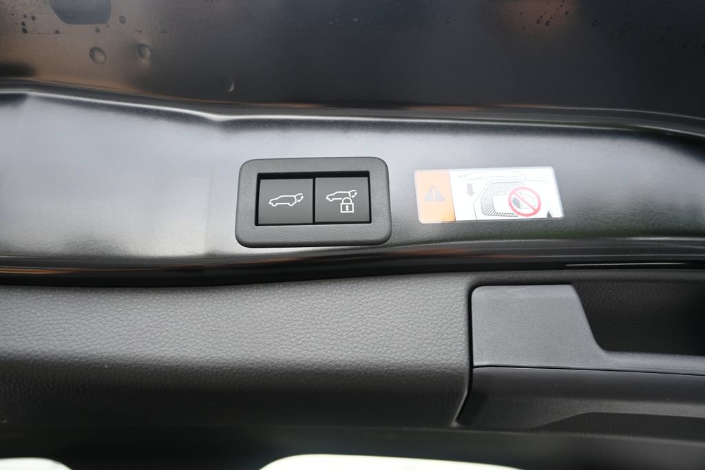 New 2026 Toyota RAV4 XSE AWD/4WD image 8