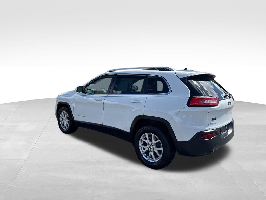 Used 2015 Jeep Cherokee Latitude AWD/4WD image 4