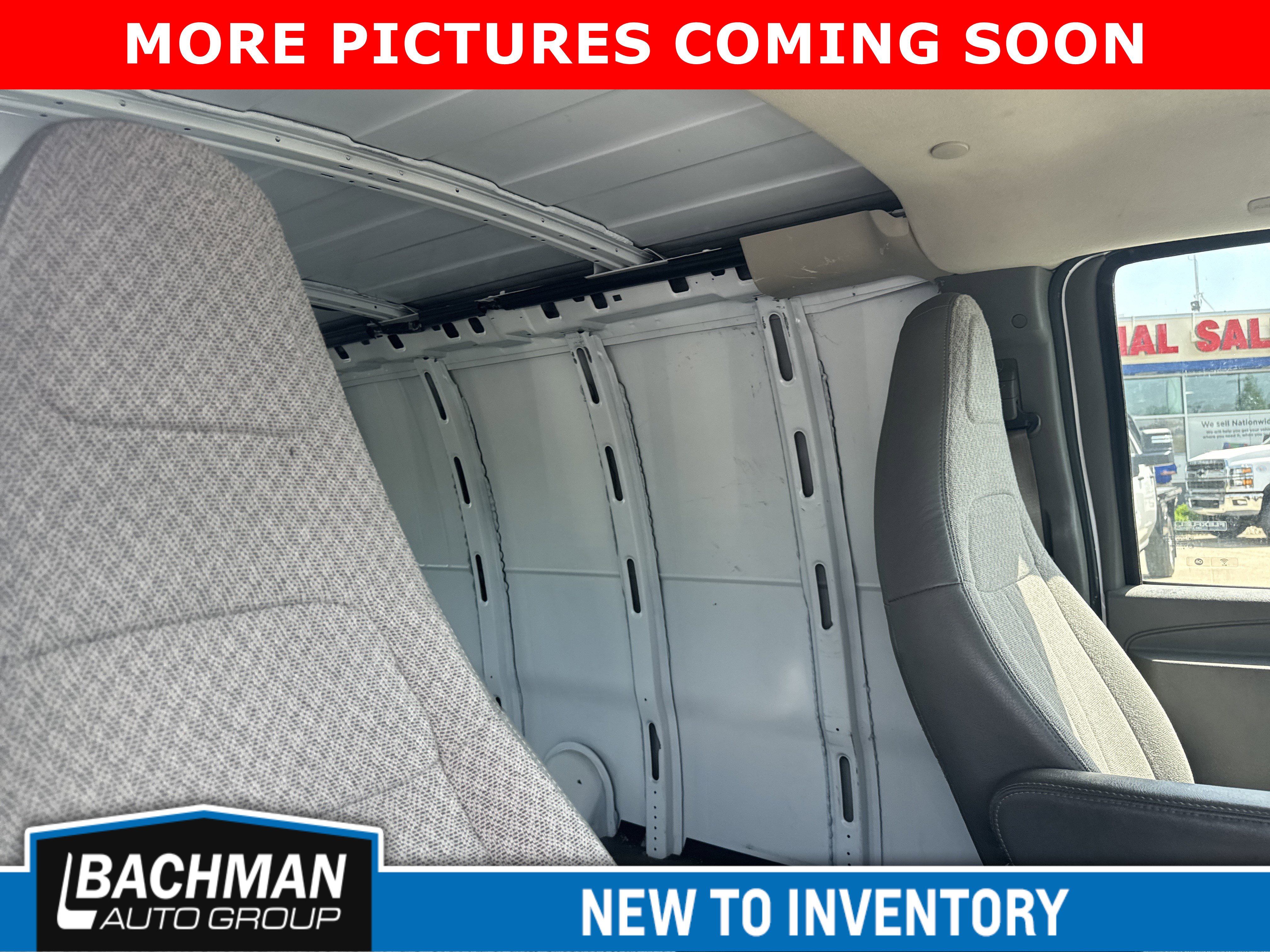 Used 2018 Chevrolet Express 3500 Extended w/ Driver Convenience Package RWD image 7