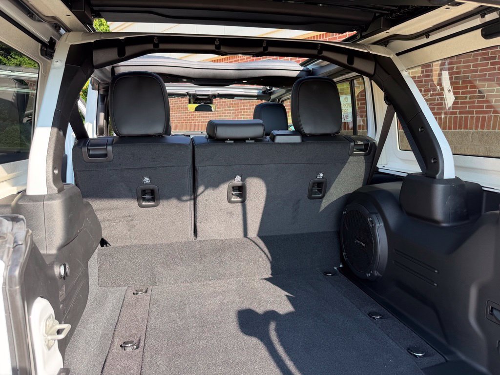 Used 2024 Jeep Wrangler High Altitude AWD/4WD image 25