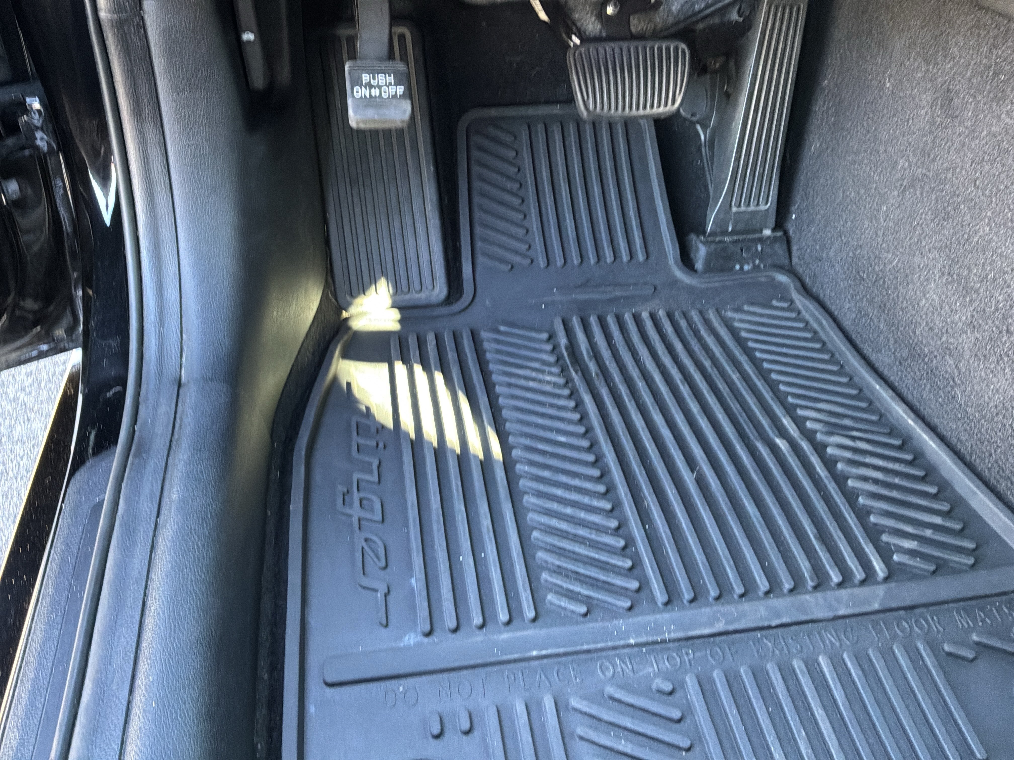 Used 2019 Kia Stinger RWD image 17