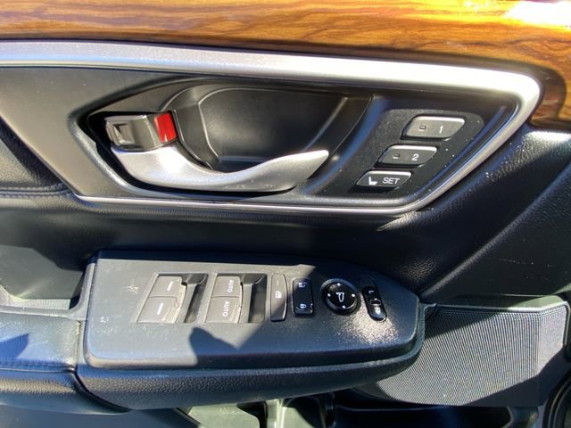 Used 2020 Honda CR-V Touring image 17