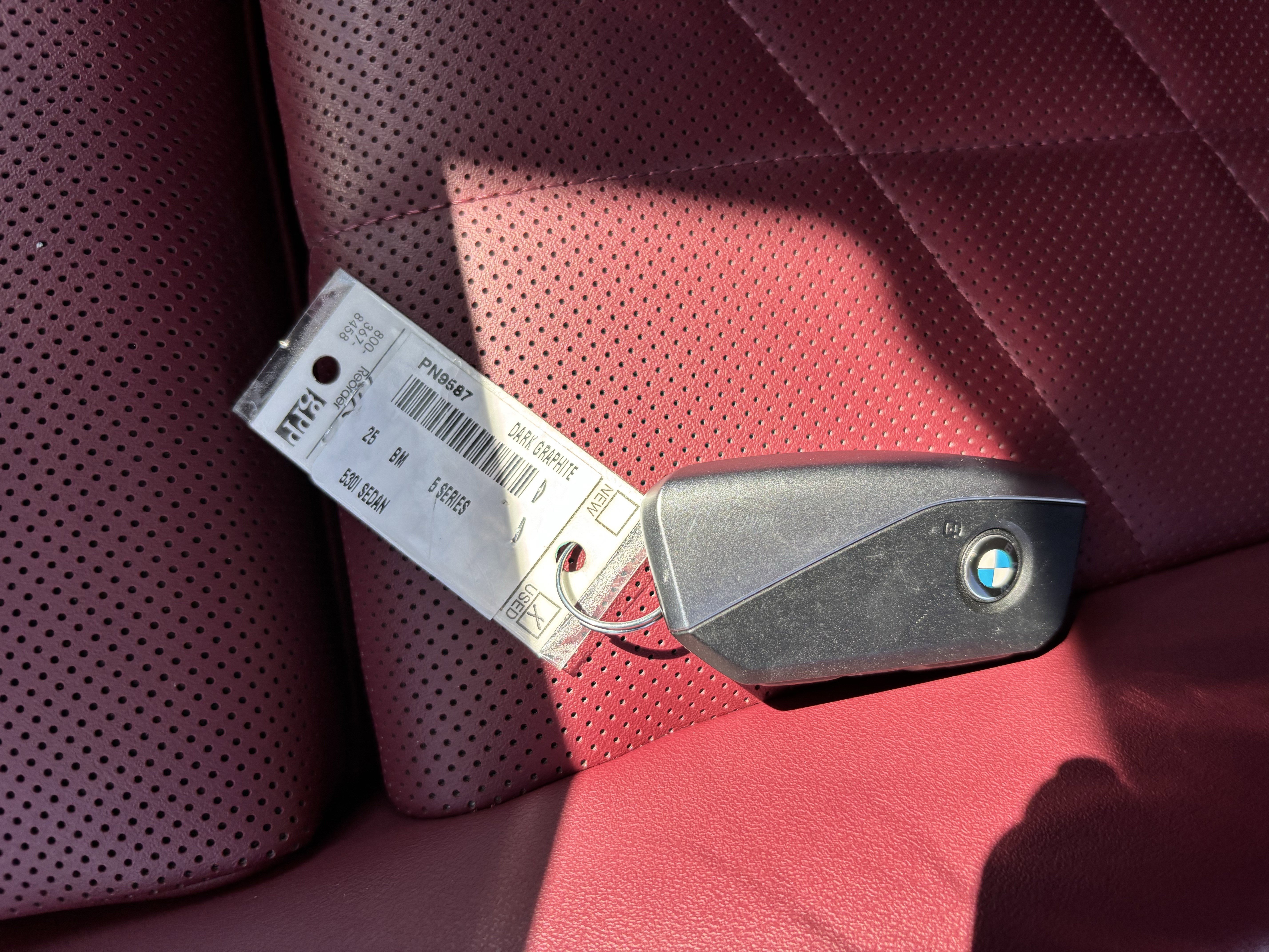 Certified 2025 BMW 530i image 38