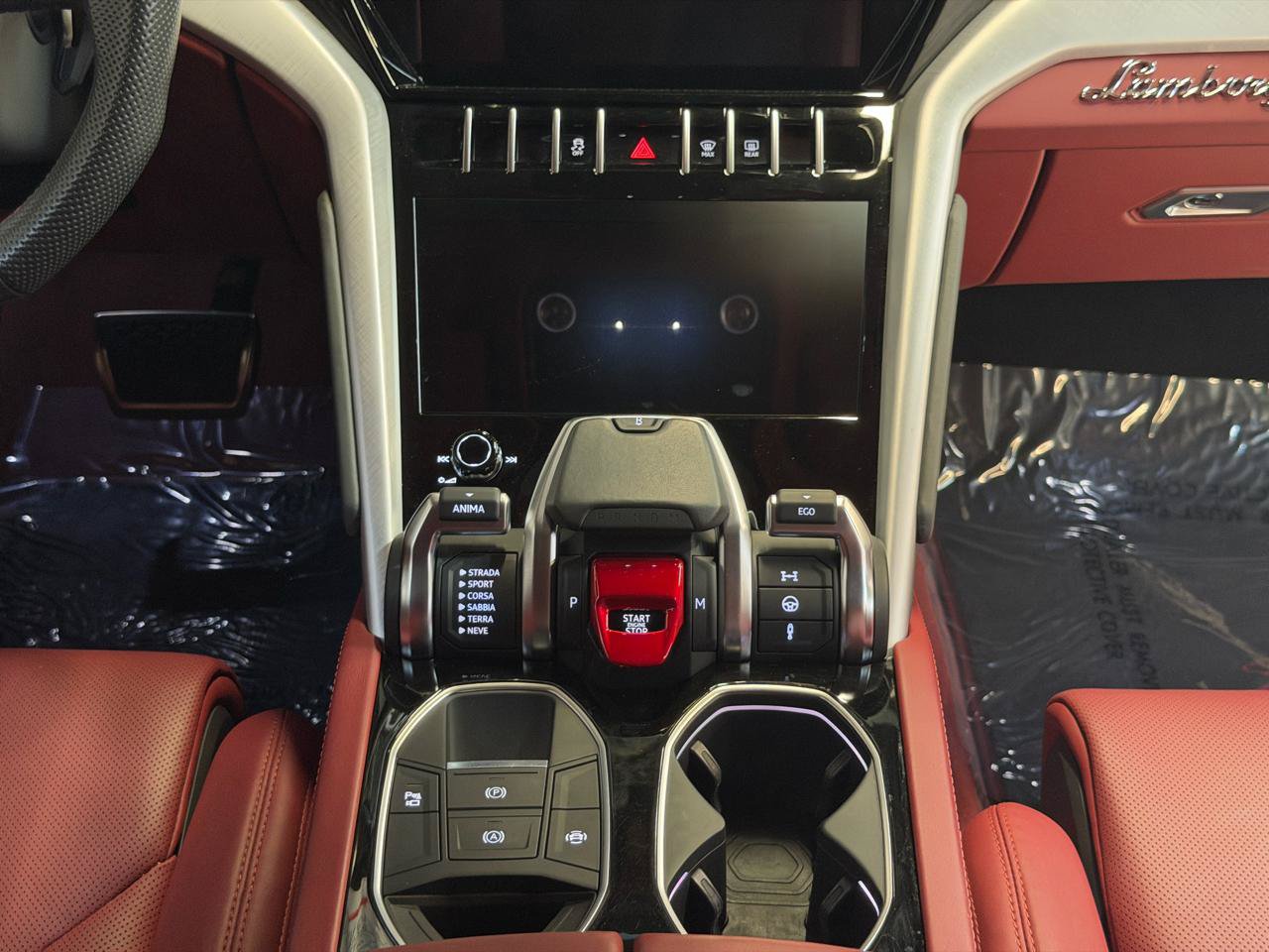 Used 2020 Lamborghini Urus AWD/4WD image 22