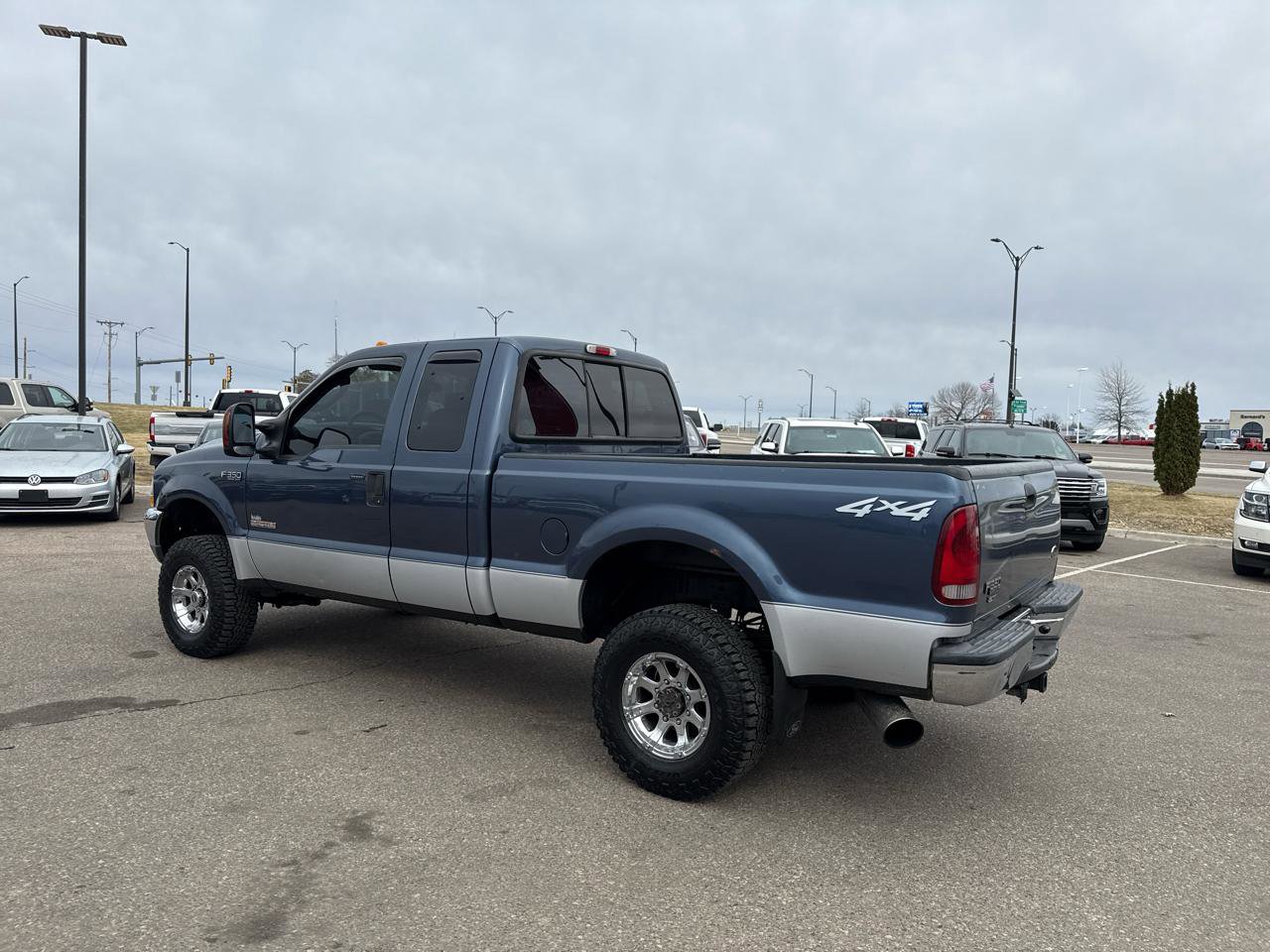 Used 2004 Ford F350 XL image 3