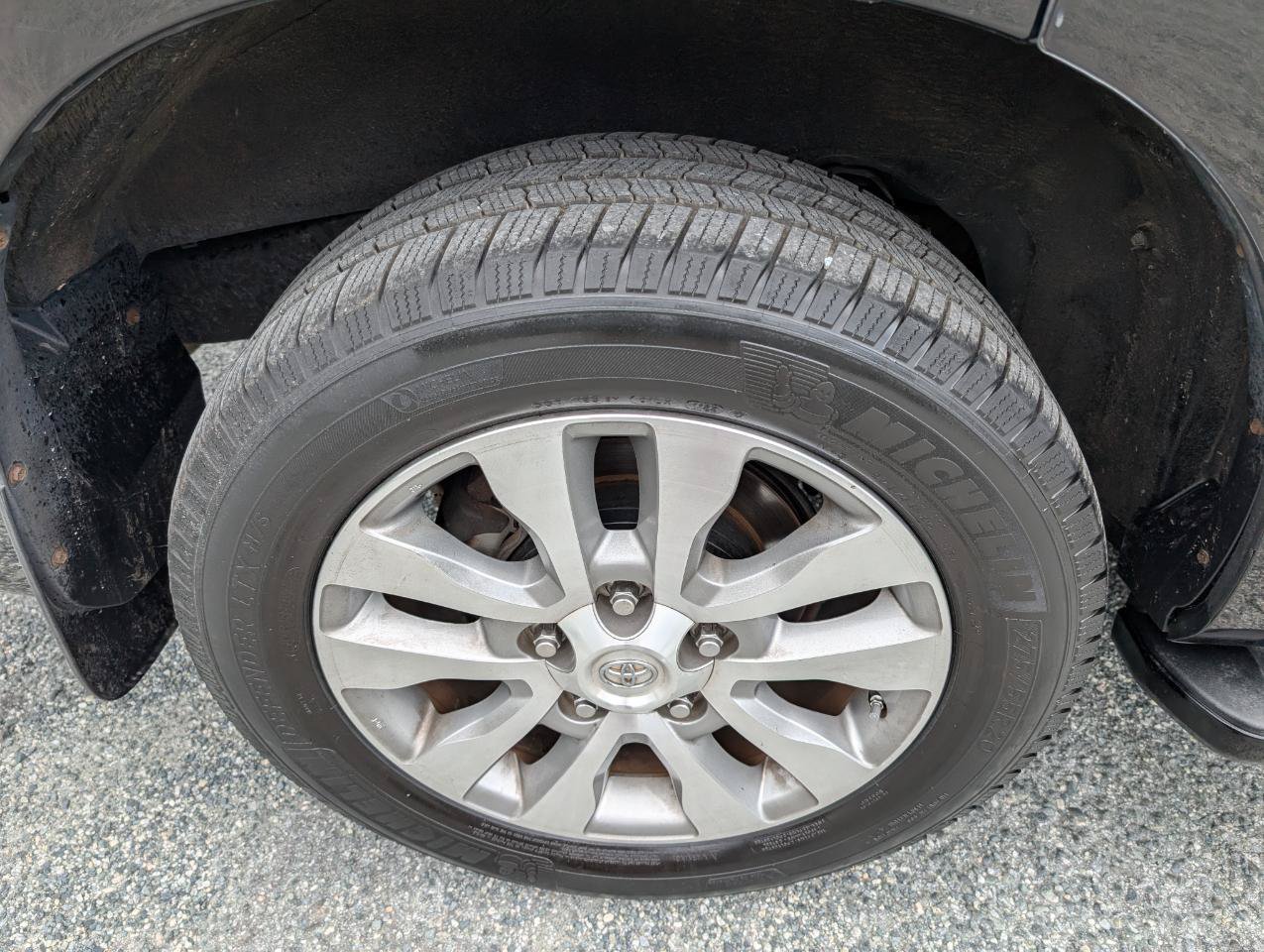 Used 2016 Toyota Sequoia Limited w/ Safety & Convenience Package AWD/4WD image 6