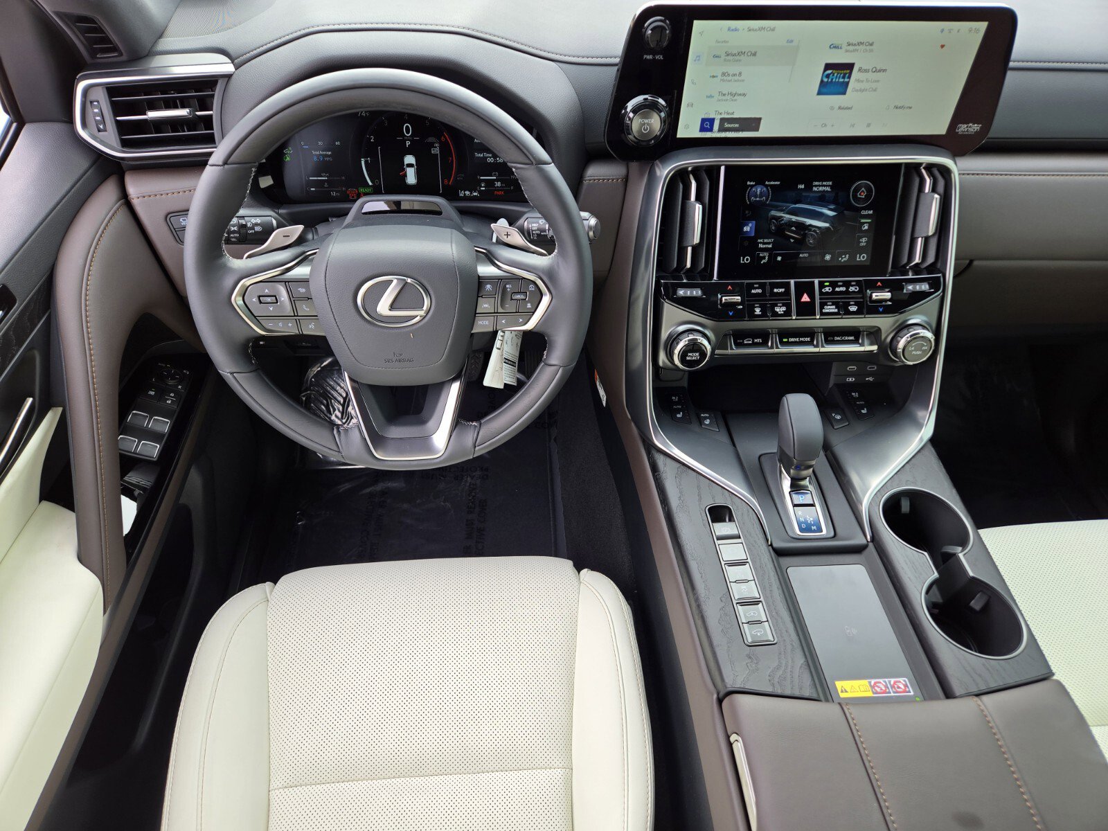 New 2026 Lexus LX 700h Luxury image 9