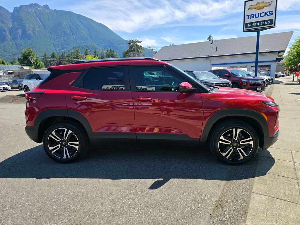 Used 2026 Chevrolet TrailBlazer LT w/ Convenience Package AWD/4WD image 4
