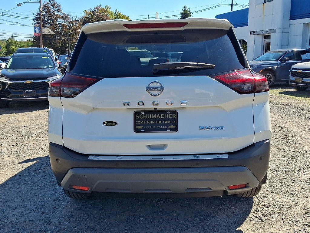 Used 2023 Nissan Rogue SV AWD/4WD image 7