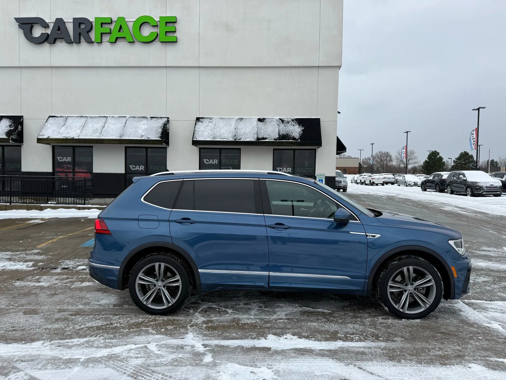 Used 2019 Volkswagen Tiguan SEL R-Line image 18