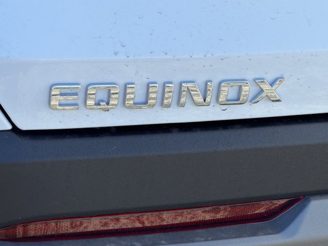 New 2027 Chevrolet Equinox LT w/ Convenience Package II FWD image 8