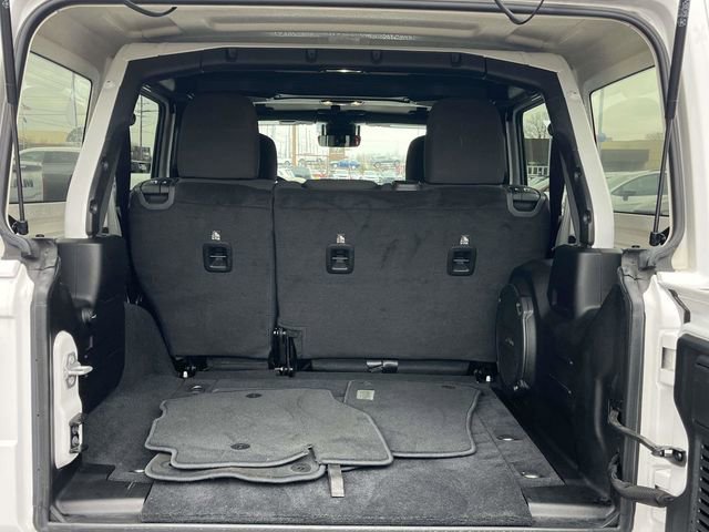 Used 2019 Jeep Wrangler Unlimited Sahara image 20