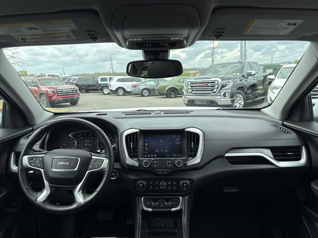 Used 2024 GMC Terrain SLT AWD/4WD image 22