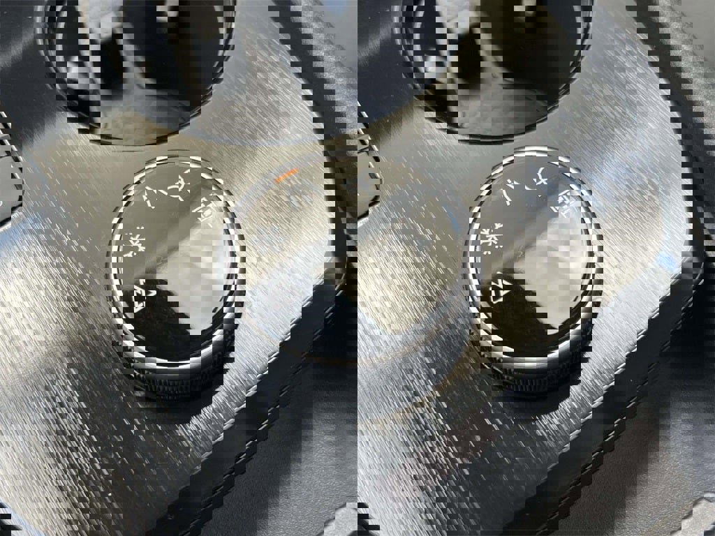 Certified 2024 Nissan Rogue SL w/ SL Premium Package image 15