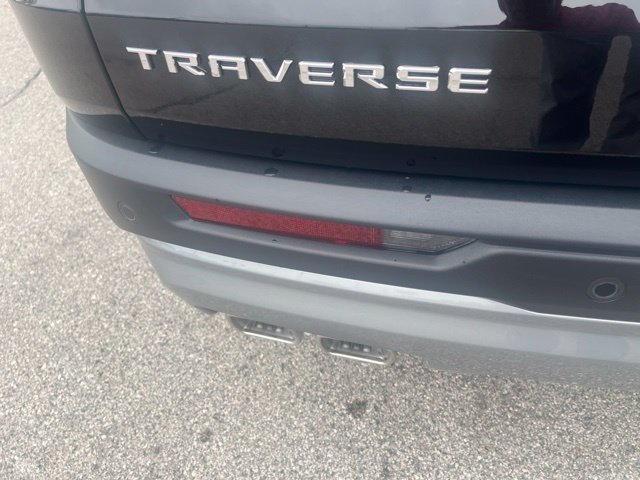 New 2027 Chevrolet Traverse LT w/ Sun and Wheel Package FWD image 11