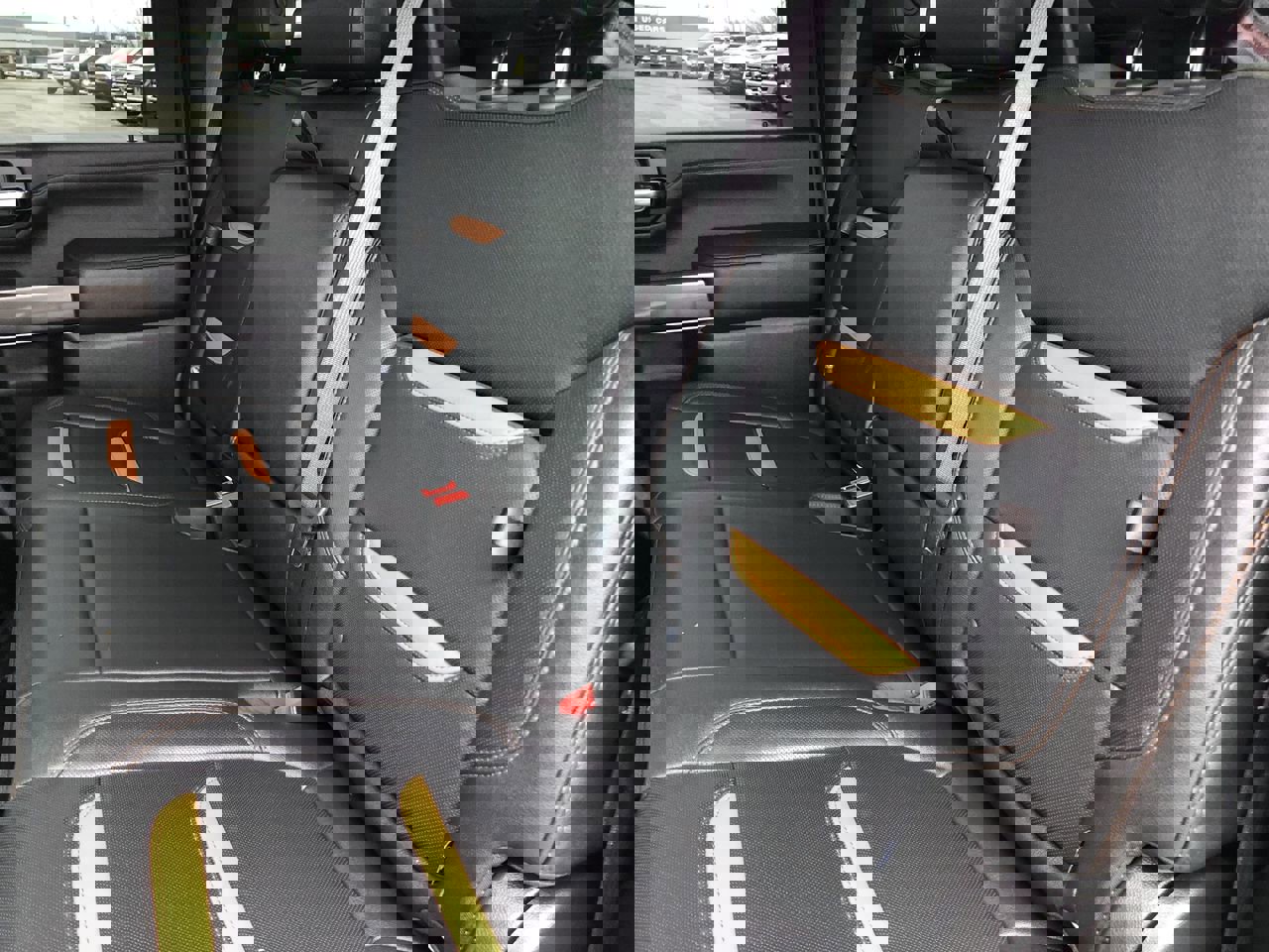 Used 2022 GMC Sierra 3500 AT4 w/ AT4 Preferred Package image 19