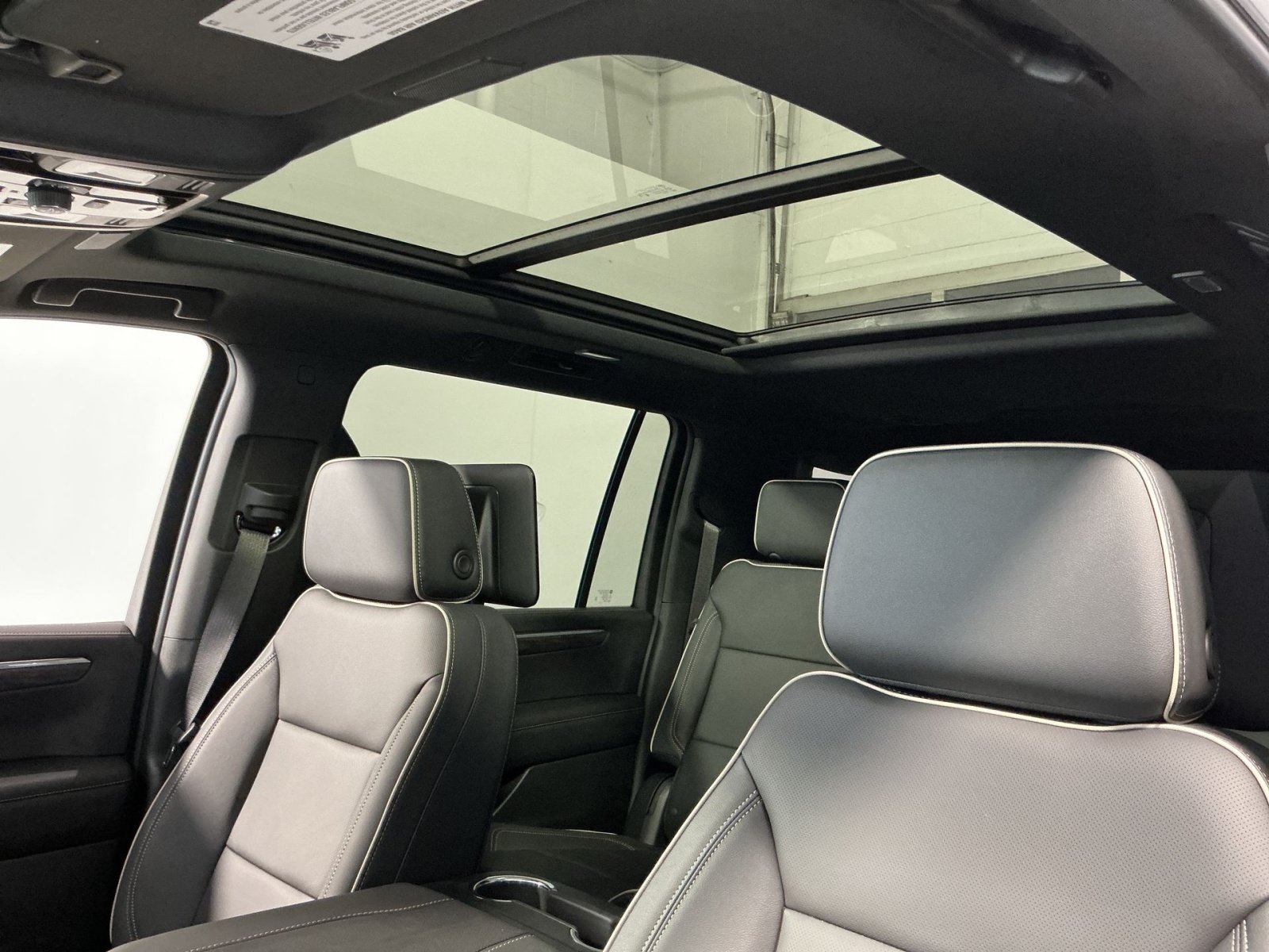 New 2026 Chevrolet Suburban Premier AWD/4WD image 24