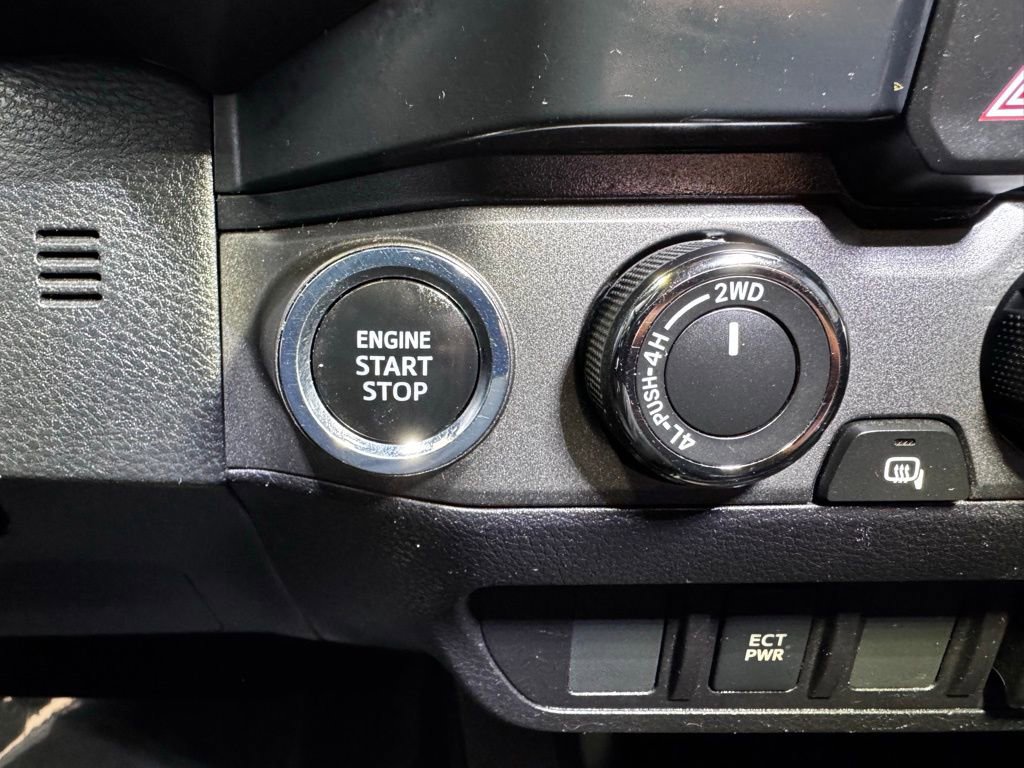 Used 2019 Toyota Tacoma TRD Off-Road image 28