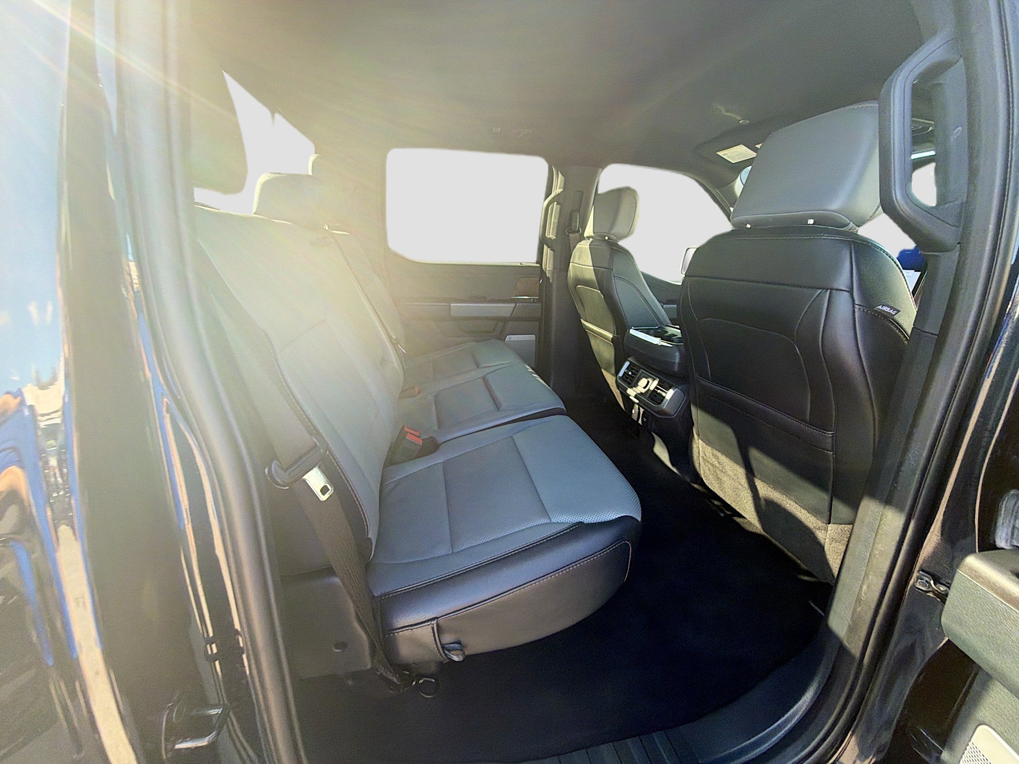 Used 2023 Ford F150 Lightning Lariat image 26