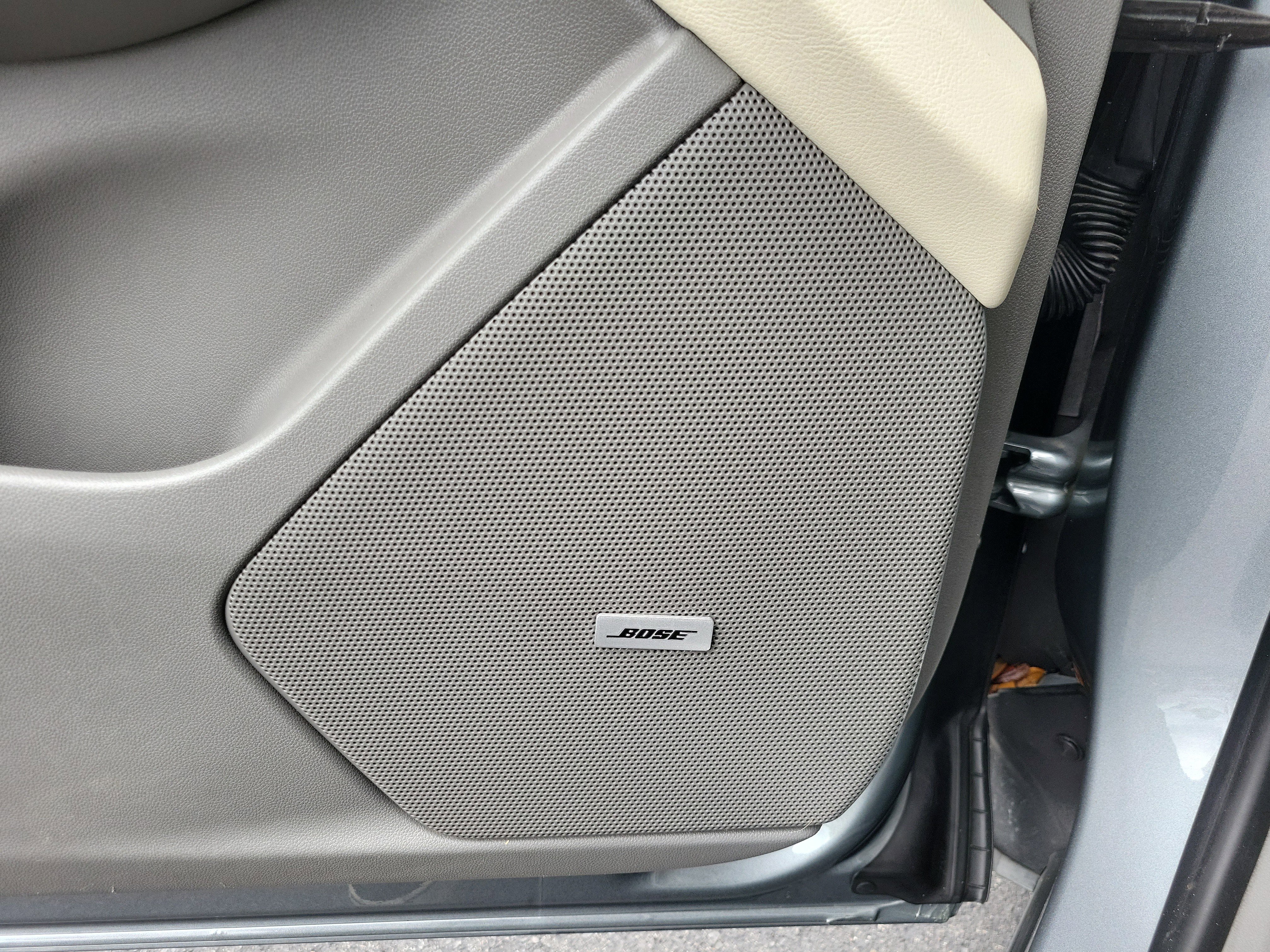 Certified 2024 Cadillac XT6 Premium Luxury w/ Technology Package FWD image 17
