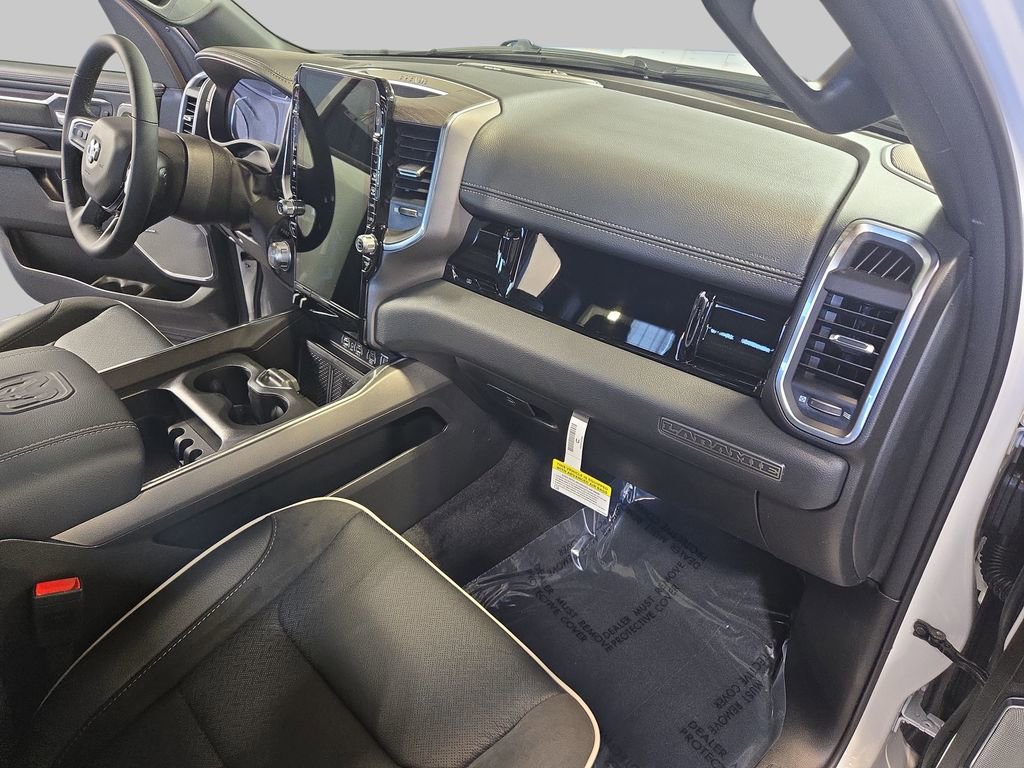 New 2026 RAM 1500 Laramie AWD/4WD image 10