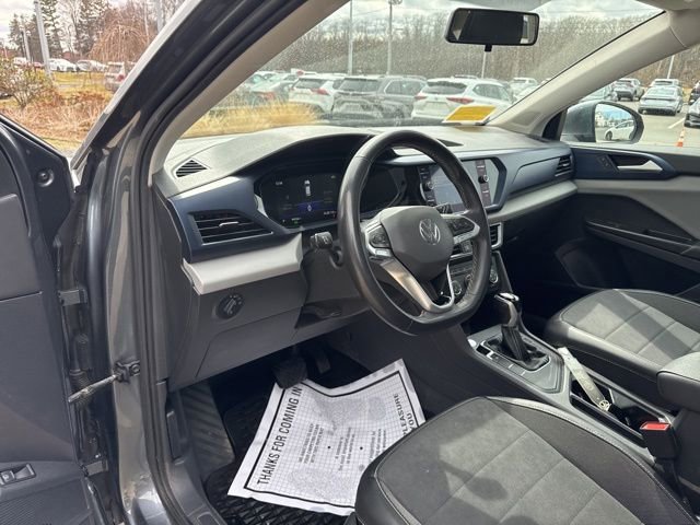Used 2022 Volkswagen Taos SE w/ Panoramic Sunroof Package FWD image 24