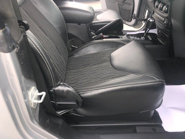 Used 2015 Jeep Wrangler Sport image 15