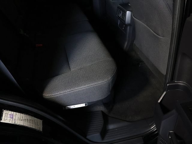 Used 2025 Toyota 4Runner SR5 AWD/4WD image 29