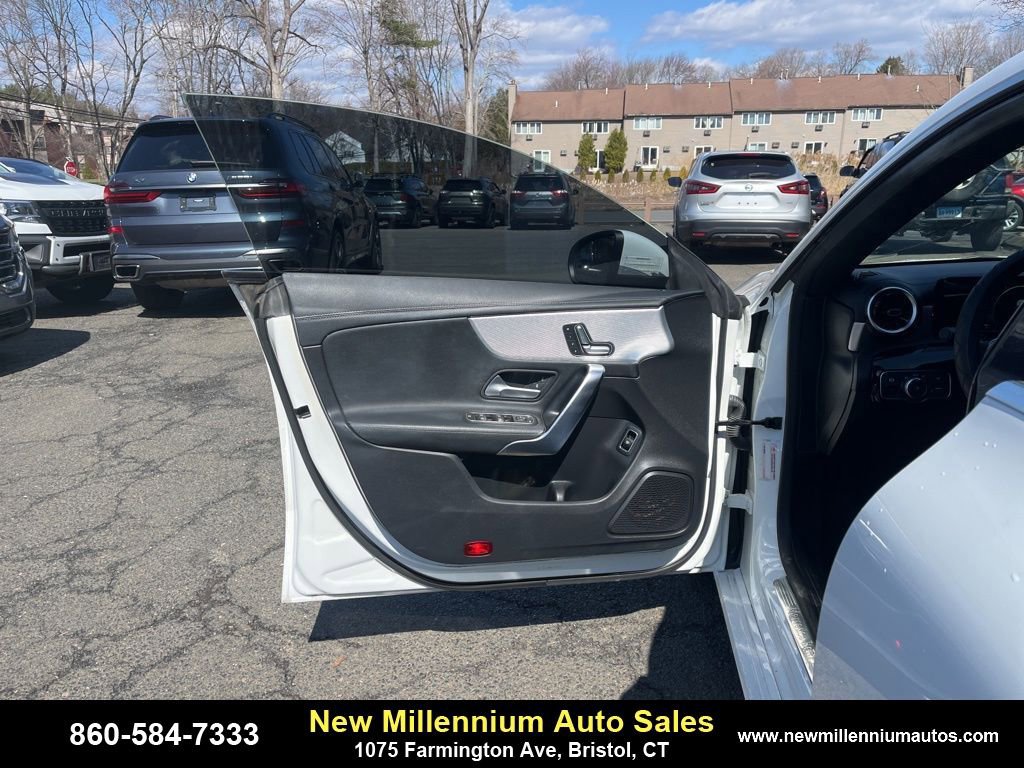 Used 2020 Mercedes-Benz CLA 250 image 6