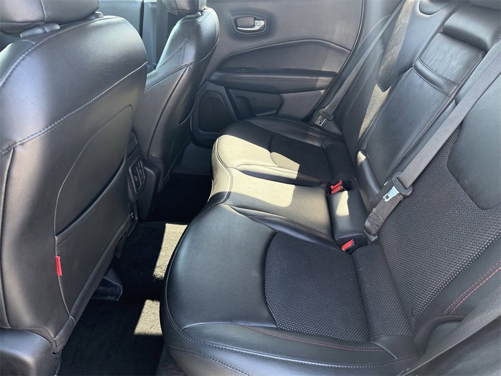 Used 2019 Jeep Compass Trailhawk image 12