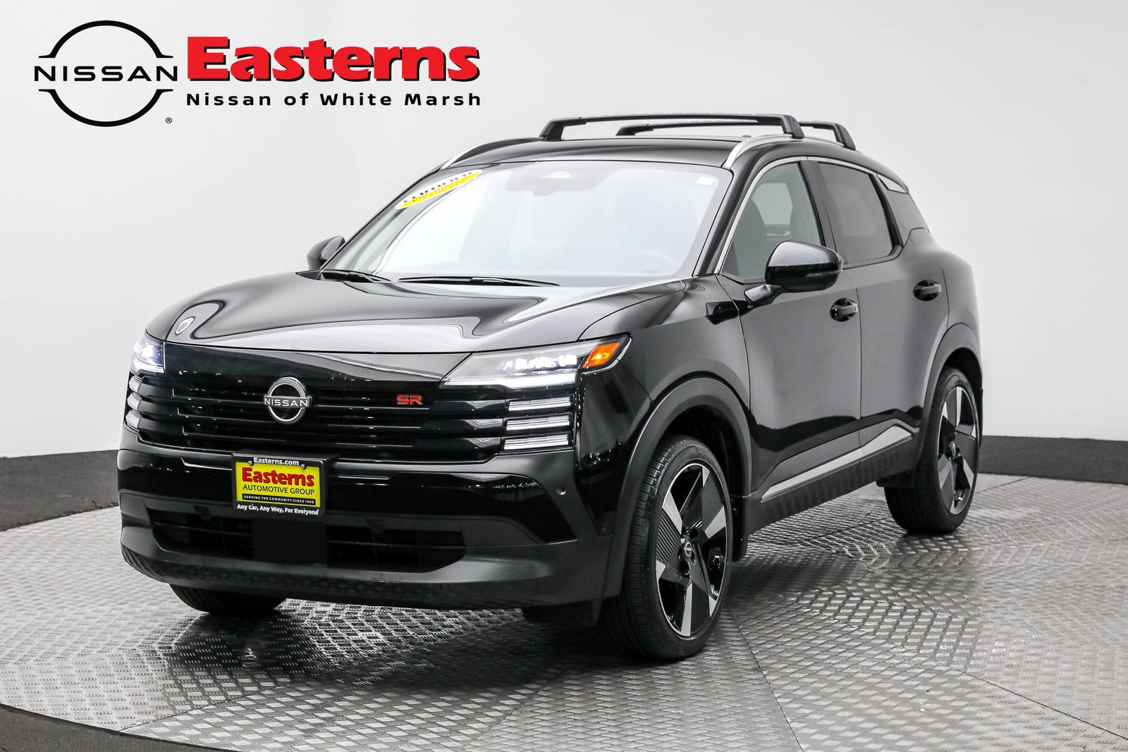 Used 2025 Nissan Kicks SR image 1