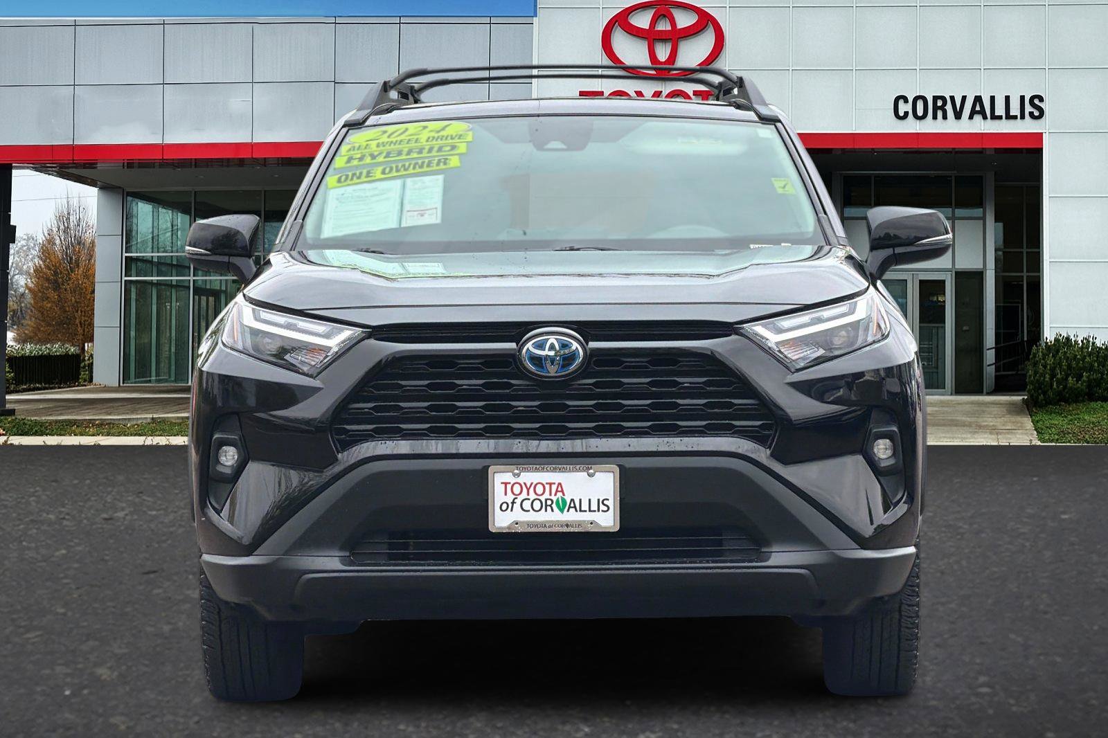 Used 2024 Toyota RAV4 AWD Hybrid image 9