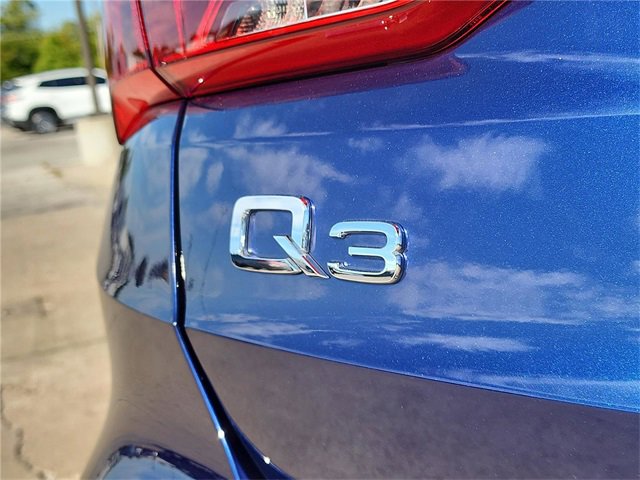 Certified 2025 Audi Q3 2.0T Premium image 12