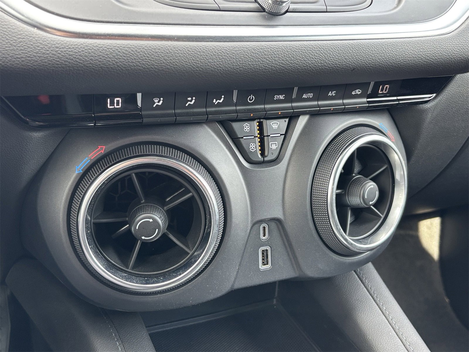 Used 2021 Chevrolet Blazer LT w/ LPO, Exterior Decal Package image 29