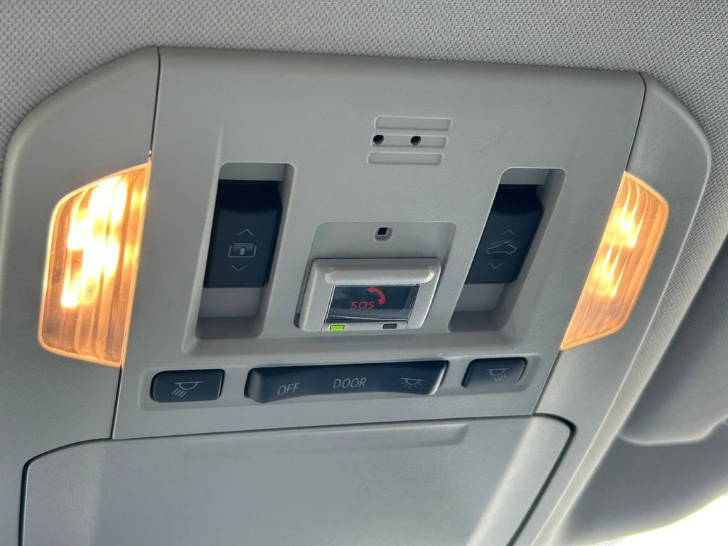 Used 2023 Toyota Highlander Platinum FWD image 21