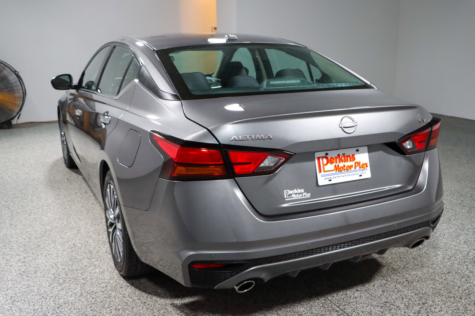 Used 2023 Nissan Altima 2.5 SV w/ SV Premium Package image 9