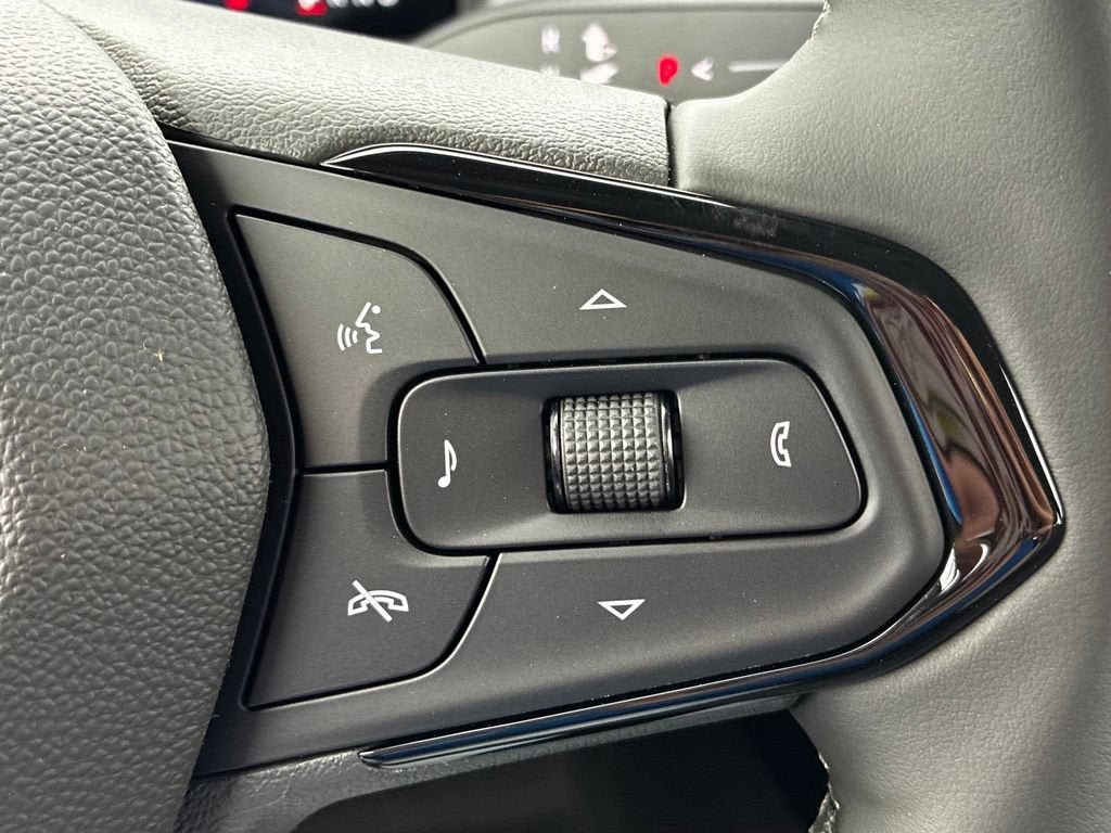New 2027 Chevrolet Bolt LT w/ Comfort Package FWD image 12
