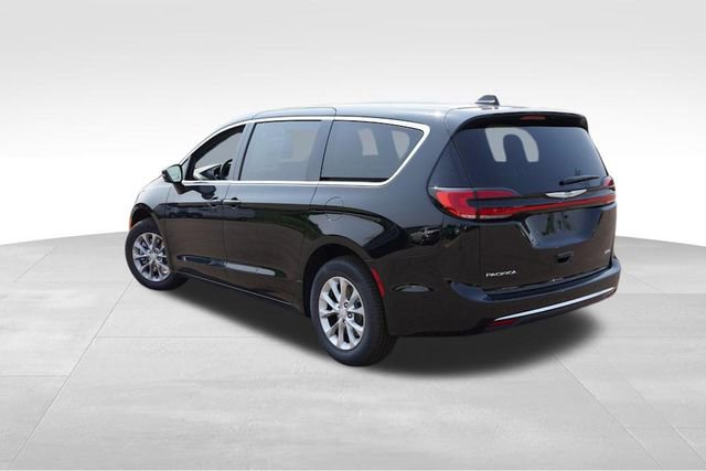 New 2025 Chrysler Pacifica Select image 5