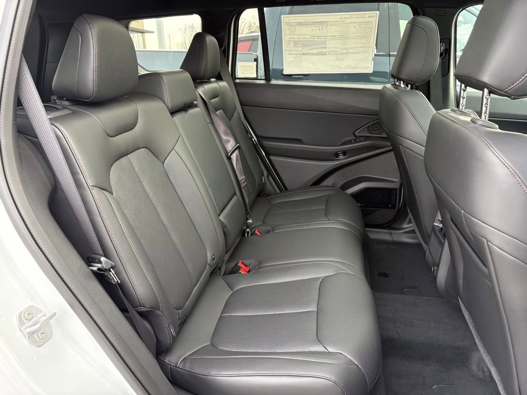 New 2026 Jeep Cherokee Overland w/ Trailer Tow Group image 11