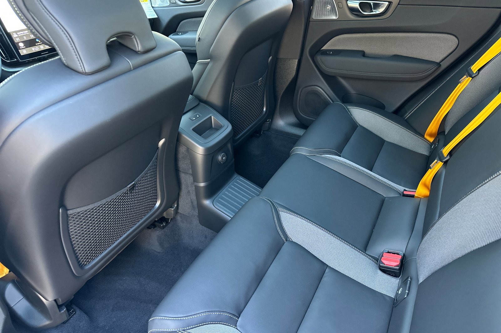 New 2026 Volvo XC60 T8 Polestar image 10