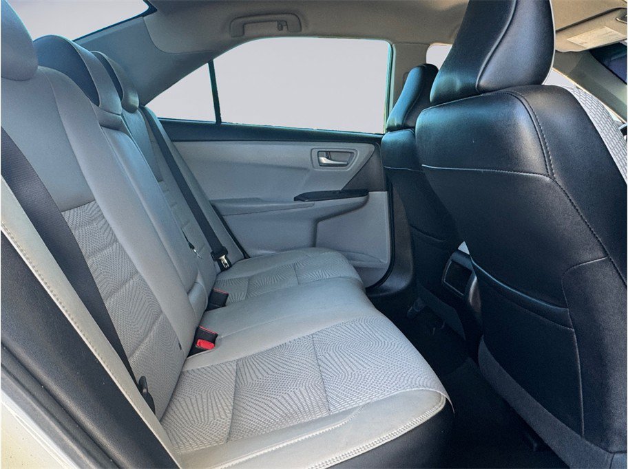 Used 2016 Toyota Camry SE w/ Protection Package (Q2) FWD image 24