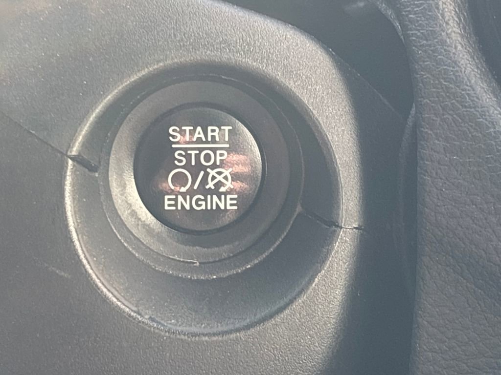 Used 2017 Jeep Compass Limited w/ Navigation Group image 15