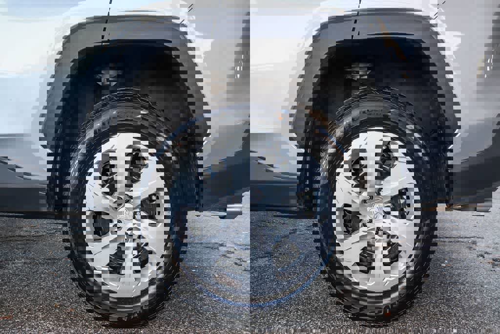 Used 2024 Toyota RAV4 LE image 9