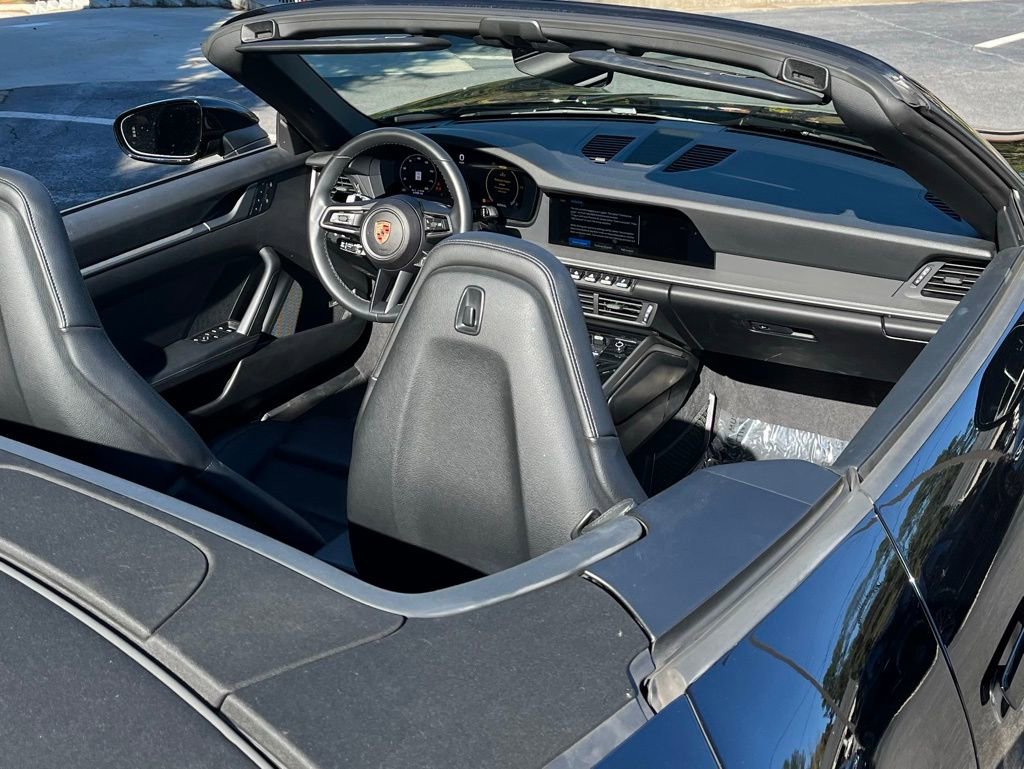 Used 2025 Porsche 911 Carrera w/ Premium Package image 24