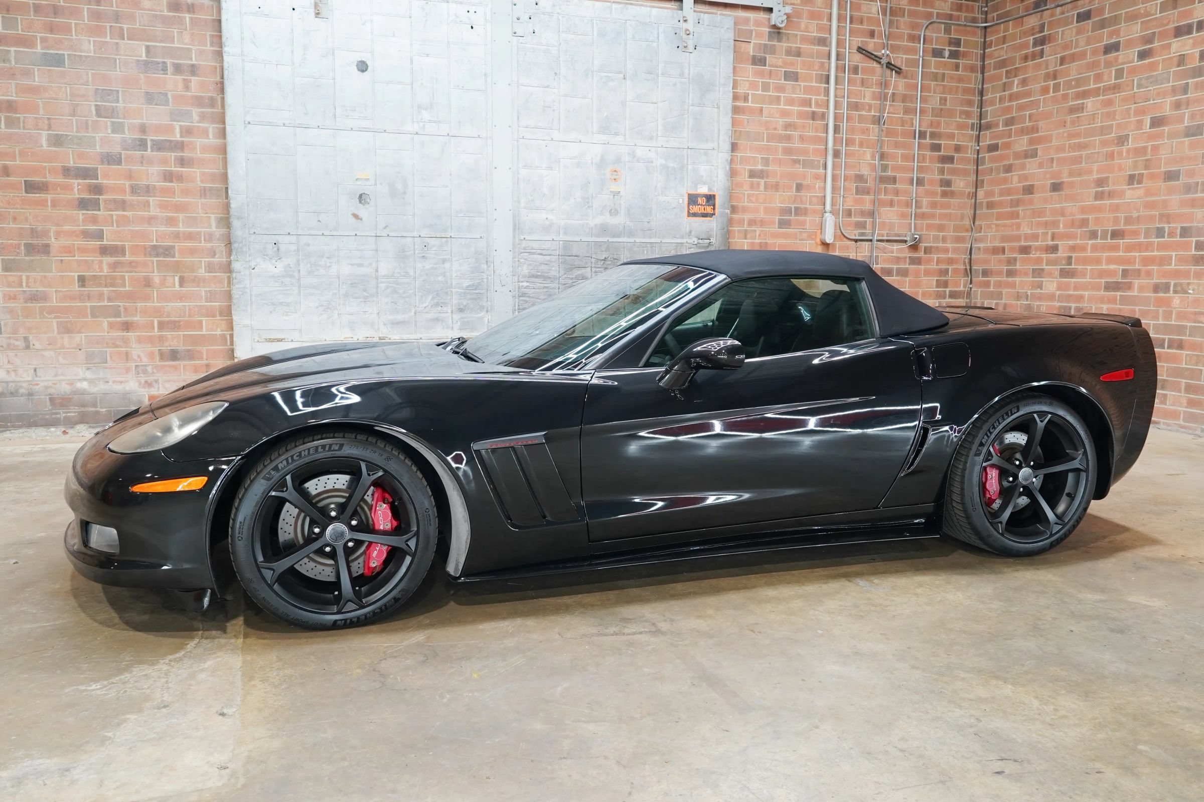 Used 2012 Chevrolet Corvette Grand Sport w/ 3LT Preferred Equipment Group RWD image 9