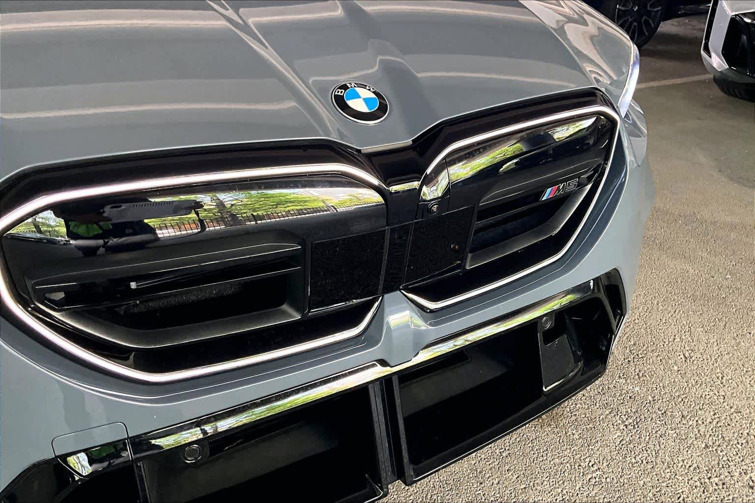 Used 2026 BMW M5 w/ Carbon Package AWD/4WD image 29